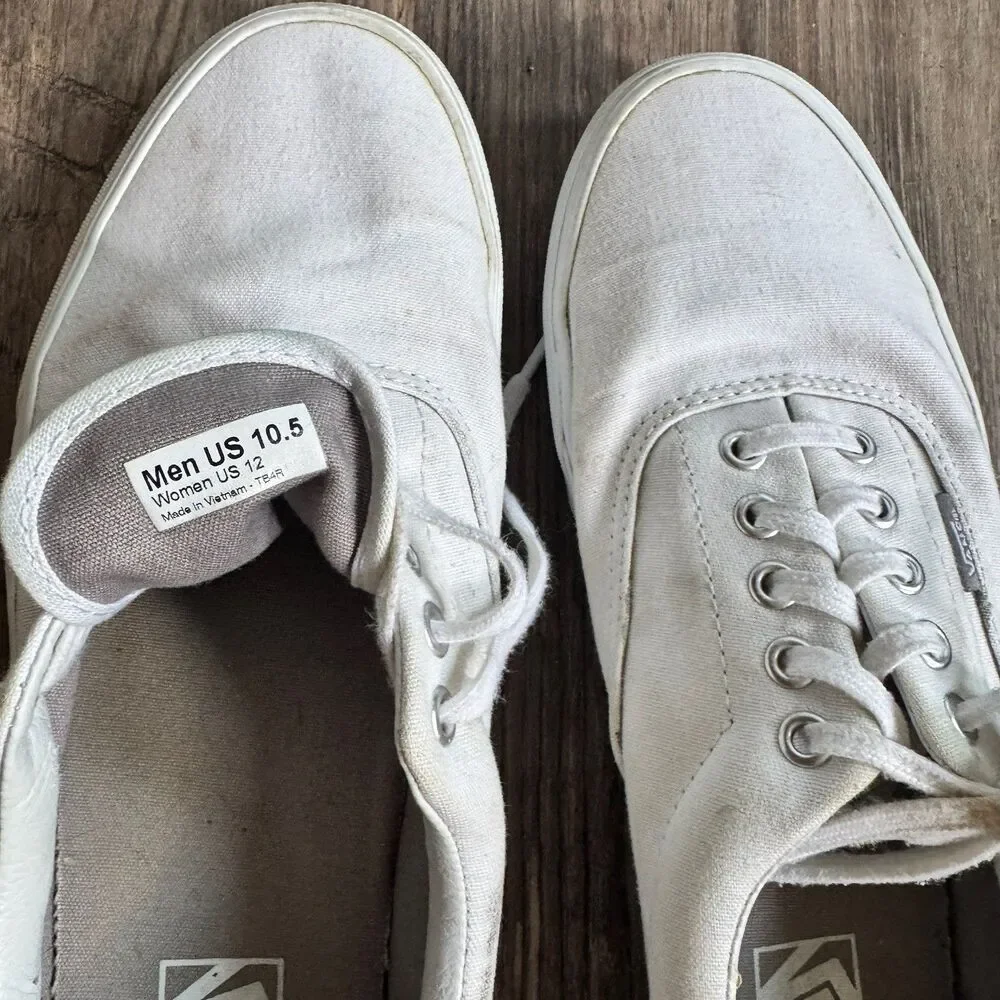 VANS  White Skate Casual Shoe Sneaker Men’s Size 10.5  Lace Up TB4R